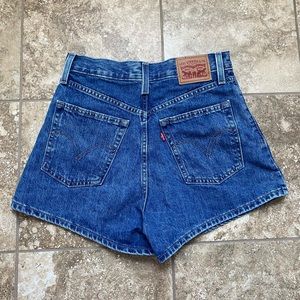 Levi’s high waisted mom shorts
